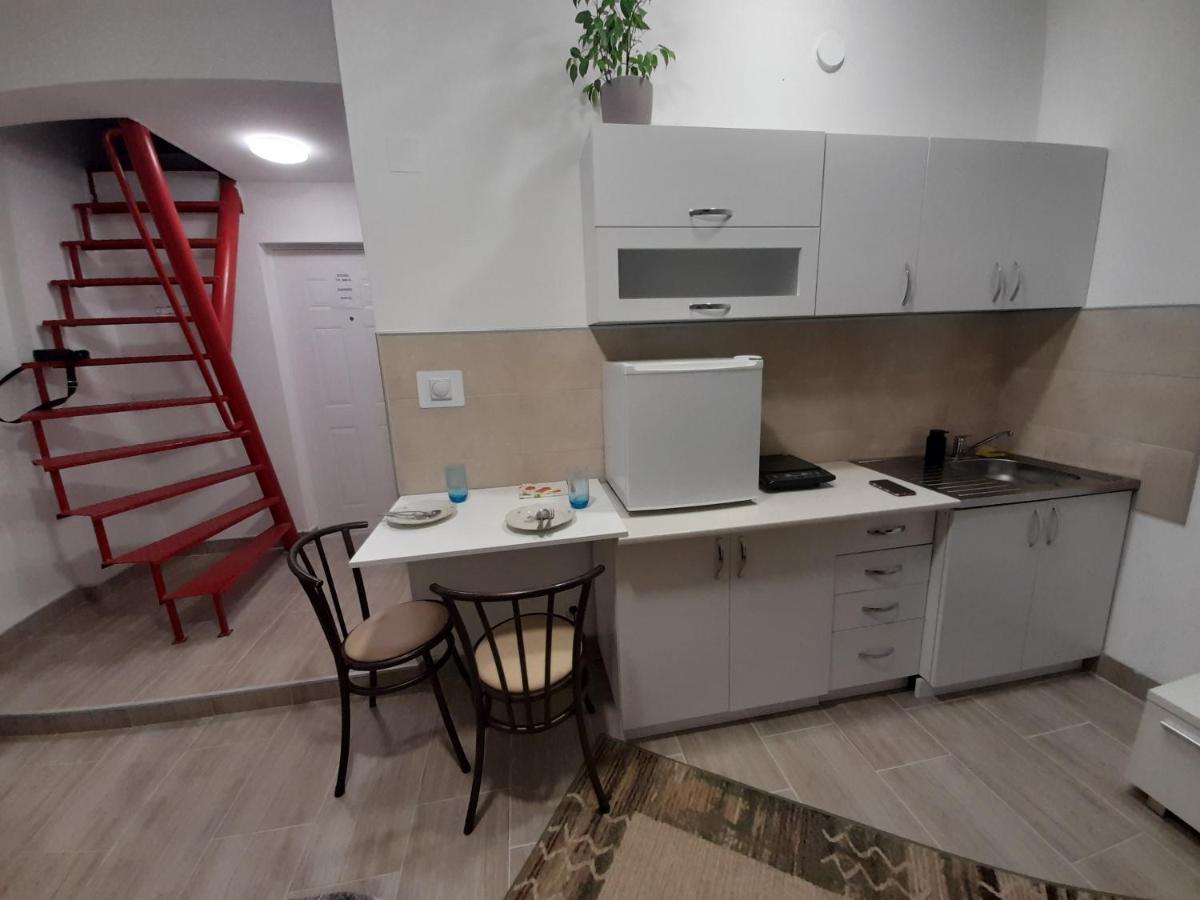 Aleksandrija 1 Nis Bagian luar foto