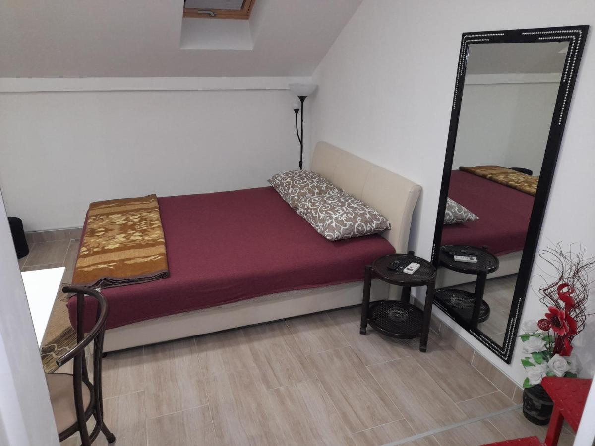Aleksandrija 1 Nis Bagian luar foto
